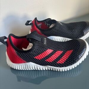 Adidas Kids Water Shoes• Slip-on• Land to water the best summer shoes• mesh•SZ 2